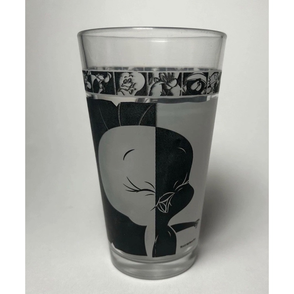 Vintage 1999 Warner Bros Looney Tunes Tweety Sylvester Black White Glass 6"